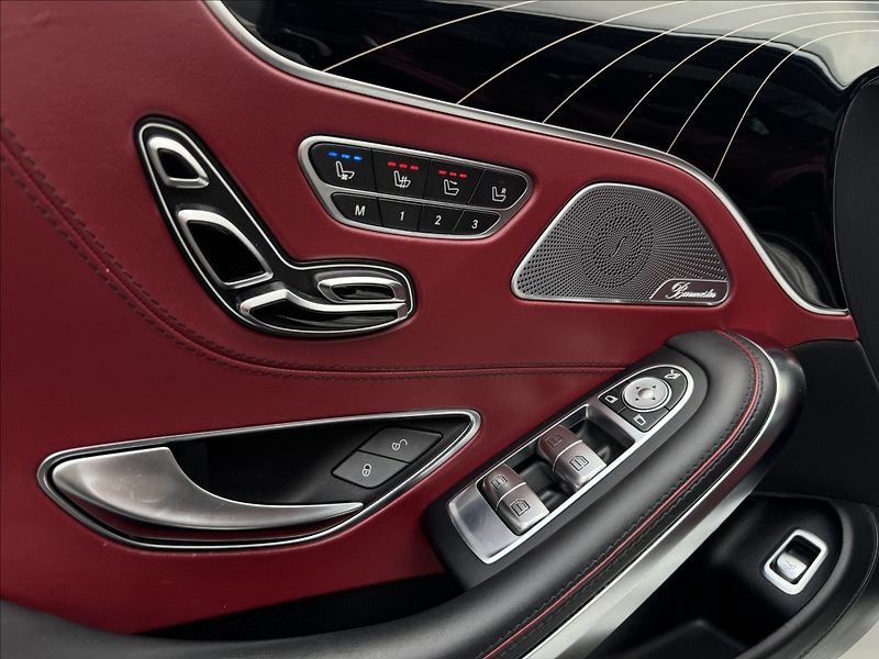 Mercedes-Benz Třídy S S 560 AMG 4Matic Kupé - fotka 28 z 34