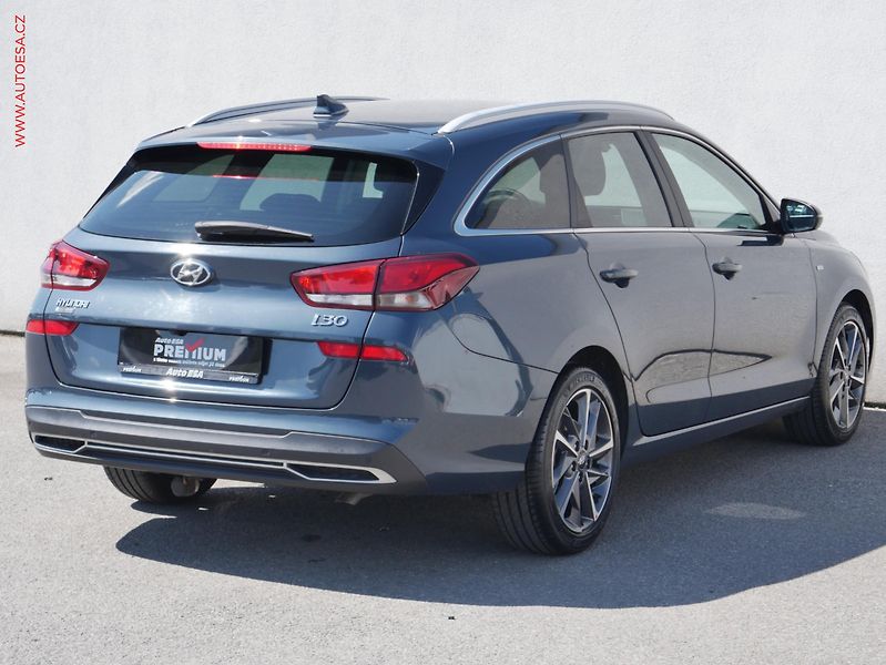 Hyundai i30 (2021) 1.5 T-GDi, ČR, Smart, kamera - fotka 4 z 23