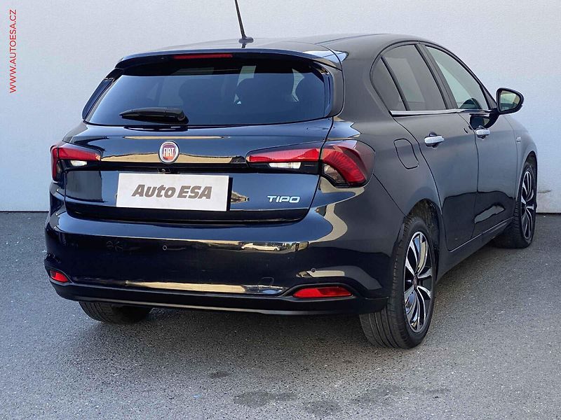 Fiat Tipo (2019) 1.4i, Lounge, navi, kamera - fotka 4 z 18