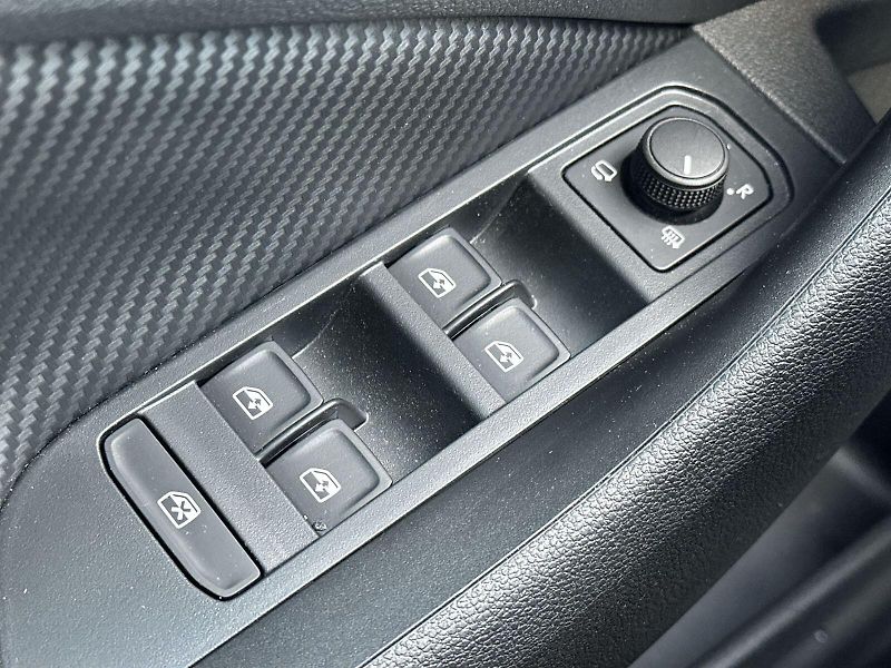 Škoda Scala (2024) 1.0 TSI DSG Monte Carlo - fotka 17 z 30