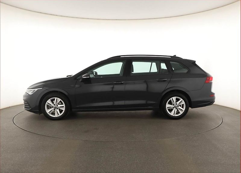 Volkswagen Golf (2021) 1.0 TSI, Tempomat - fotka 3 z 14