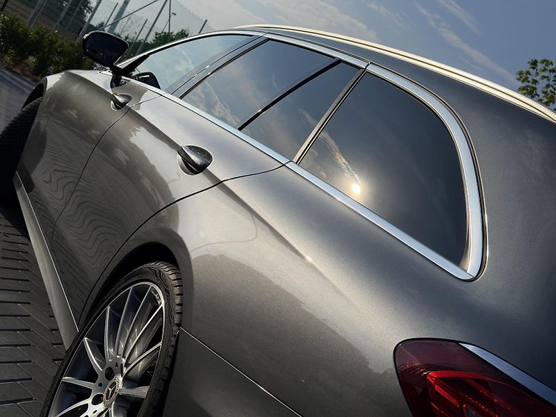 Mercedes-Benz Třídy E 220d 143 kw/AMG line - fotka 9 z 23