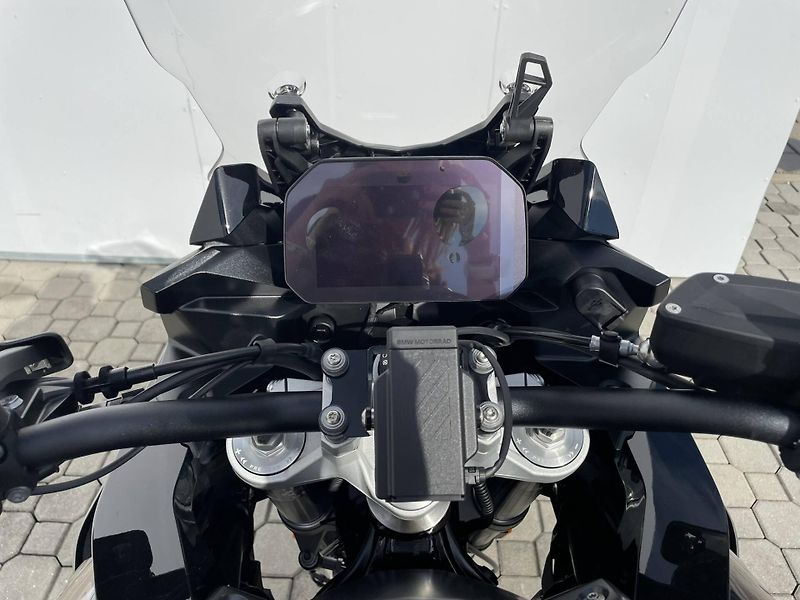 BMW F 900 XR - fotka 10 z 12