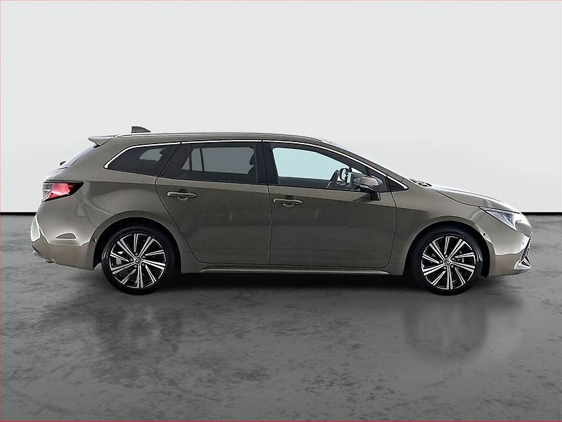 Toyota Corolla (2023) 1.8 Hybrid - fotka 6 z 19