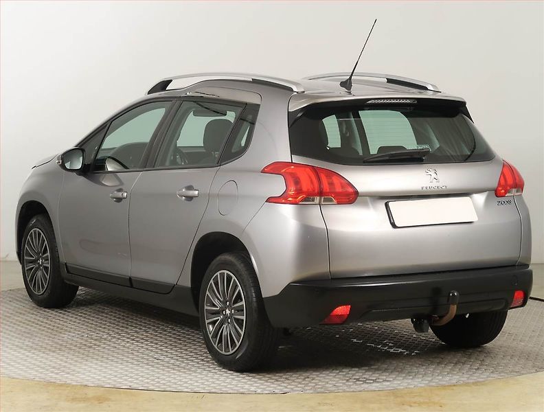 Peugeot 2008 (2014) 1.2 PureTech, Tempomat - fotka 4 z 16