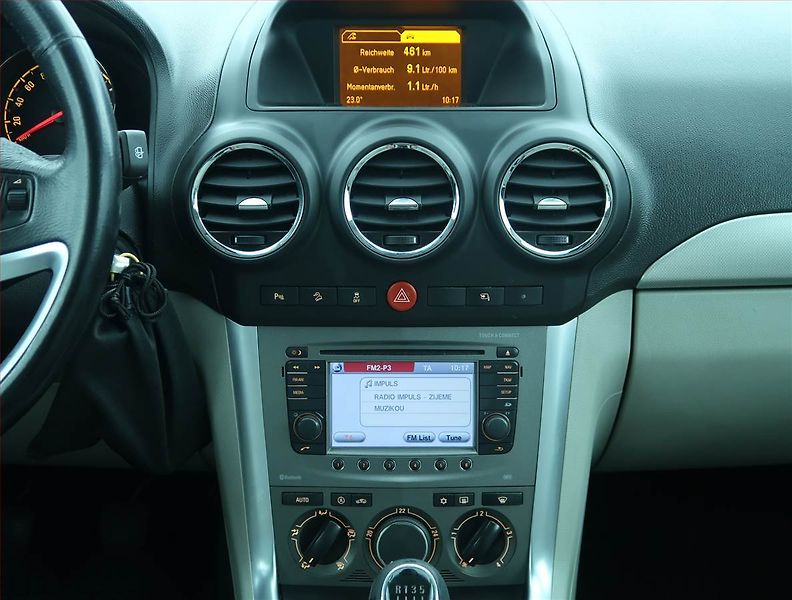 Opel Antara (2012) 2.2 CDTI, 4X4, Serv.kniha - fotka 12 z 17