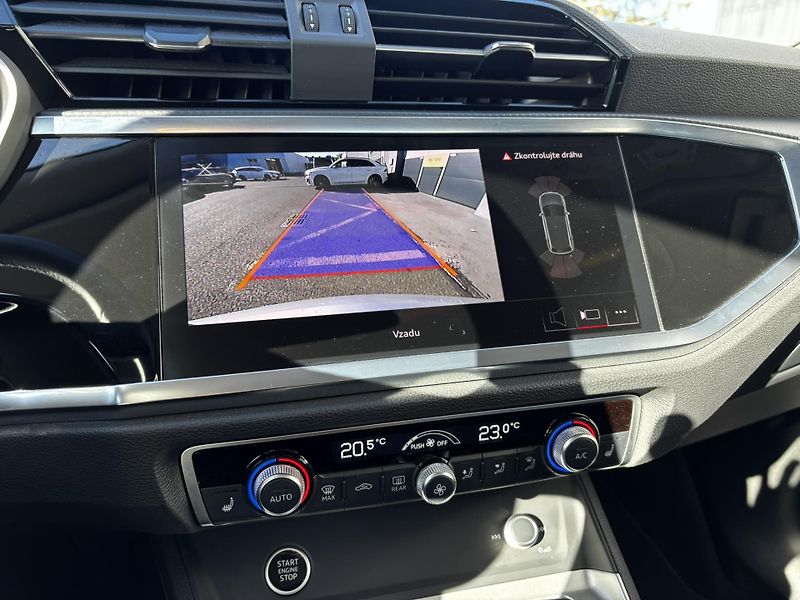 Audi Q3 (2024) 1.5 TFSI 35 - fotka 6 z 11