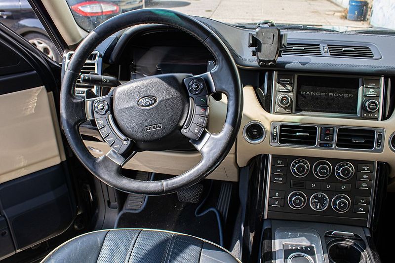 Land Rover Range Rover - fotka 29 z 32