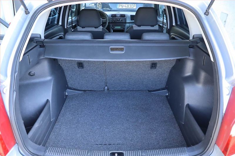 Škoda Fabia (2014) Ambition 1.4 16V - fotka 14 z 16
