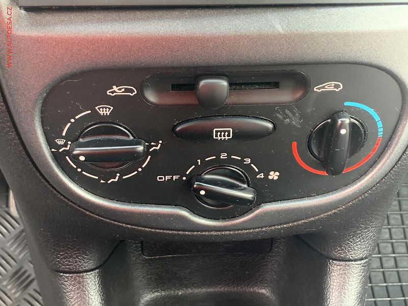 Peugeot 206 (2004) 1.4HDi - fotka 16 z 18