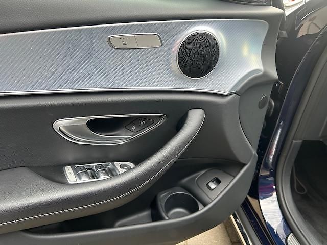 Mercedes-Benz Třídy E (2020) E400 d 4Matic Allterrain - fotka 33 z 34