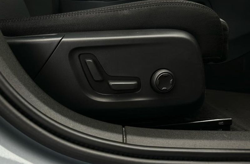 Polestar 2 LR AWD Plus 360kam Pano. Tažné - fotka 17 z 29