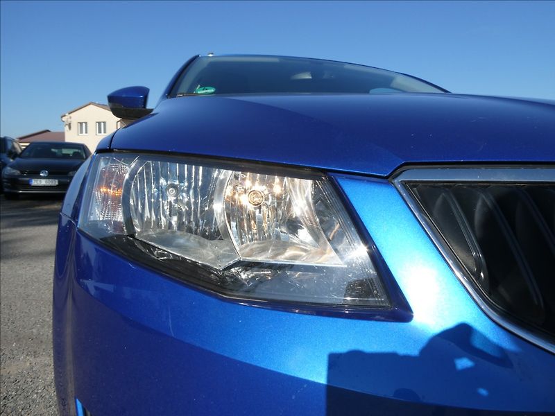 Škoda Octavia 1,6 TDi 77kW 4x4 serviska - fotka 5 z 45