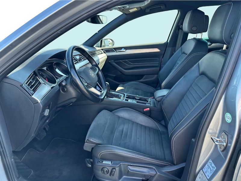 Volkswagen Passat Elegance 2.0 TDI 110 kW DSG Va - fotka 11 z 23