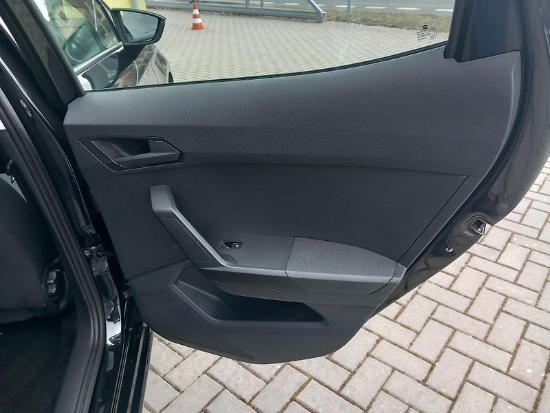 Seat Ibiza (2022) 1.MAJ. SERVISKA  ODPOČET ! - fotka 20 z 42