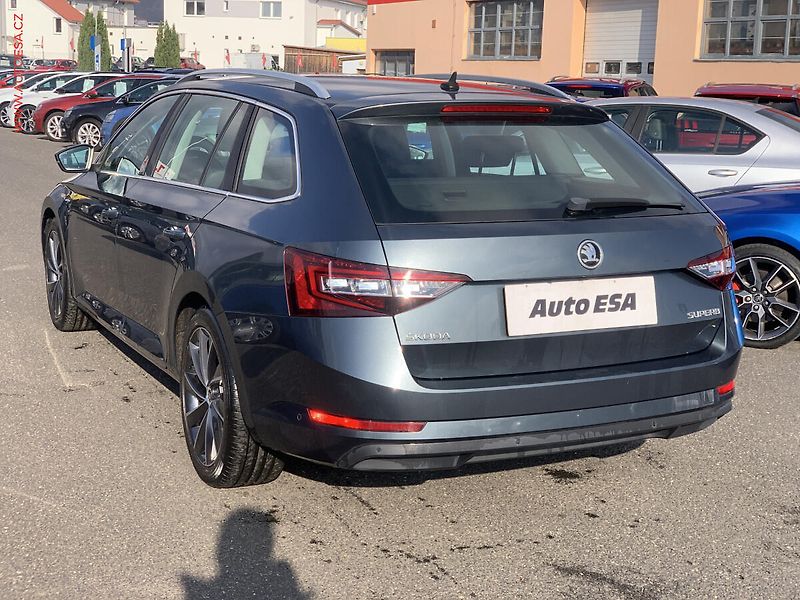 Škoda Superb (2016) 1.8 TSi, 1.maj,ČR, L&K, DSG - fotka 4 z 21