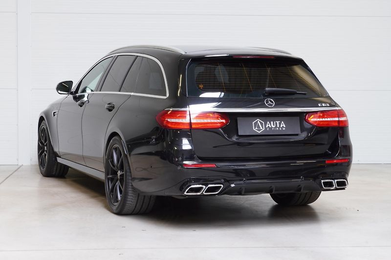 Mercedes-Benz Třídy E 63 AMG,4m,Klima.sed,ACC,Pano - fotka 8 z 43