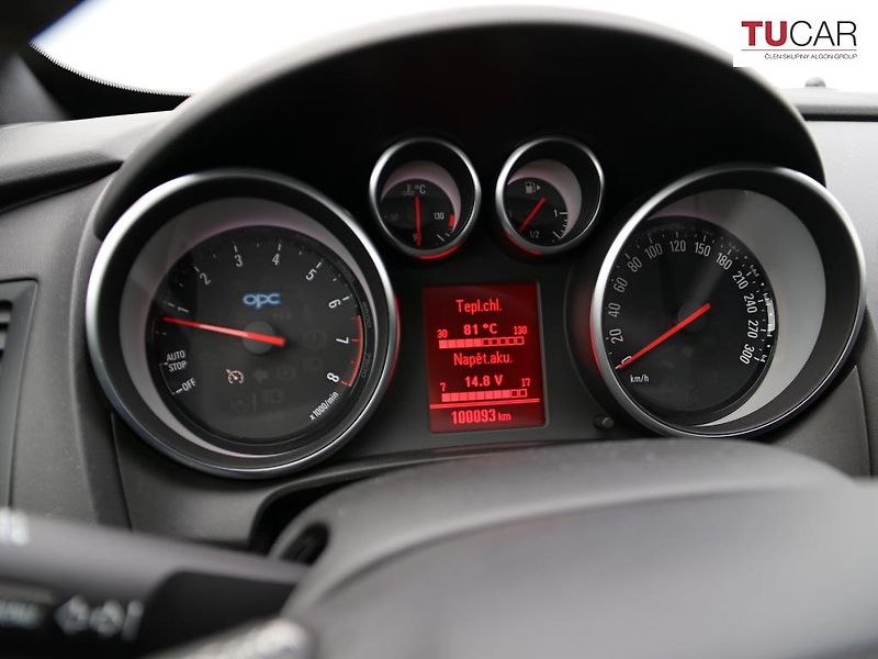 Opel Astra (2017) 2.0 Turbo GTC  - fotka 10 z 21