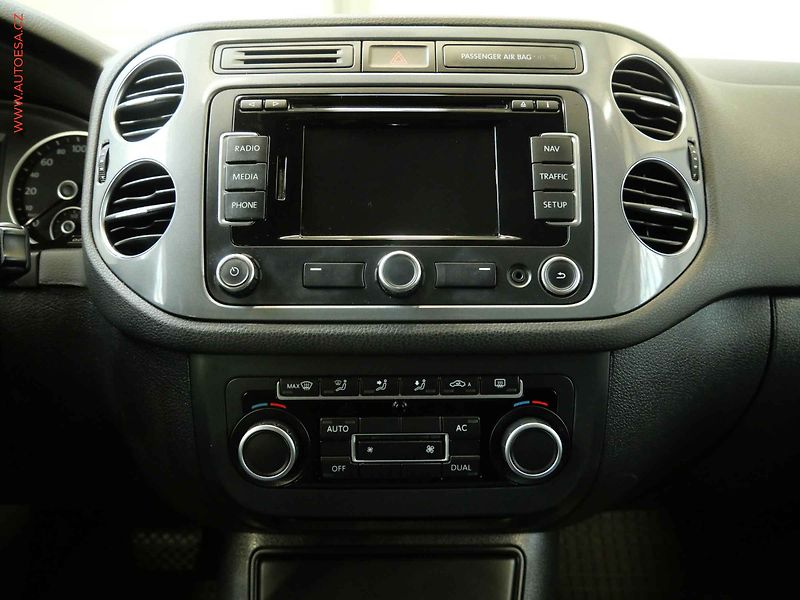 Volkswagen Tiguan (2012) 2.0TDi 4x4, DSG, navi, xenon - fotka 13 z 19