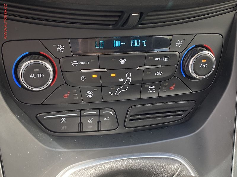 Ford Kuga (2017) 1.5 EB, AC, TZ, park.asist - fotka 14 z 17