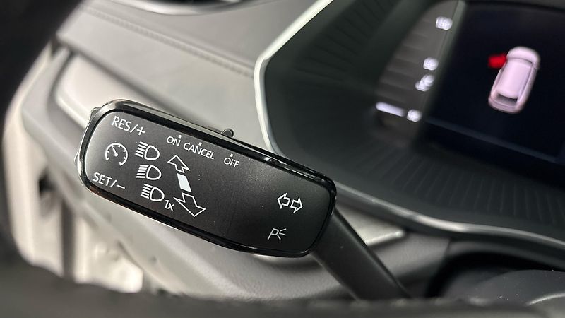 Škoda Octavia 2.0 TDI Ambition Combi - fotka 14 z 23
