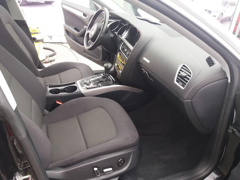 Audi A5 2.0TDi,130kW,QUATTRO,124tis-km - fotka 12 z 23
