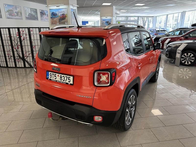 Jeep Renegade 2.0 MJT, 6MT, 4x4, CZ, 1.maj. - fotka 5 z 47
