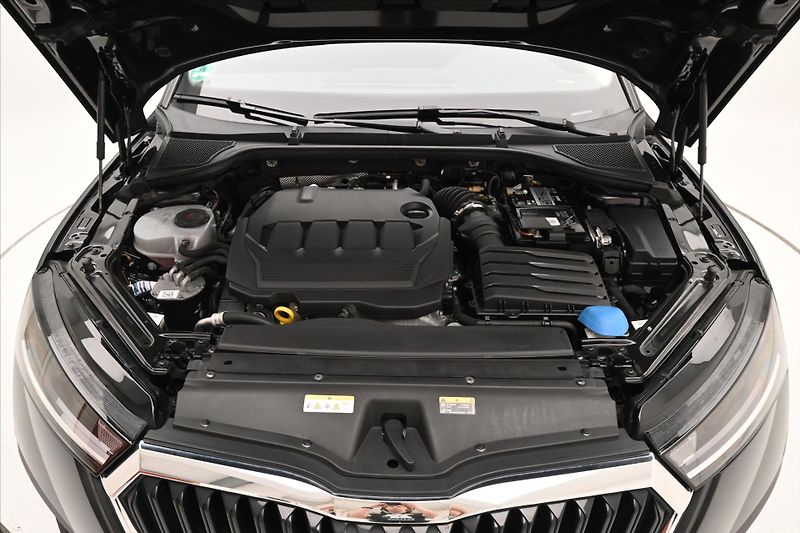 Škoda Octavia 2,0 TDI 110KW DSG Ambition Zár - fotka 9 z 32
