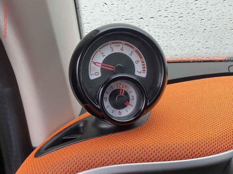 Smart Fortwo (2014) 0.9T, Passion, navi, panor - fotka 14 z 19