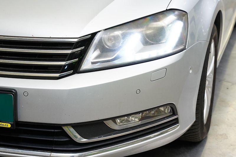 Volkswagen Passat - fotka 9 z 25