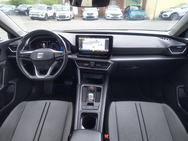 Seat Leon 1.0 eTSi AT 81KWNAVI/MATRIXLED - fotka 28 z 67