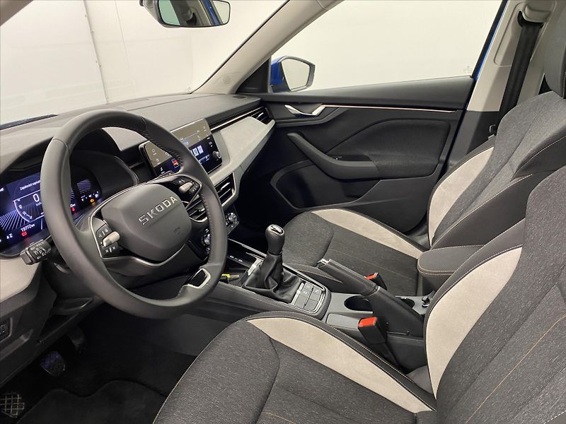 Škoda Kamiq 1,0 TSI 85kW Top Selection - fotka 5 z 30