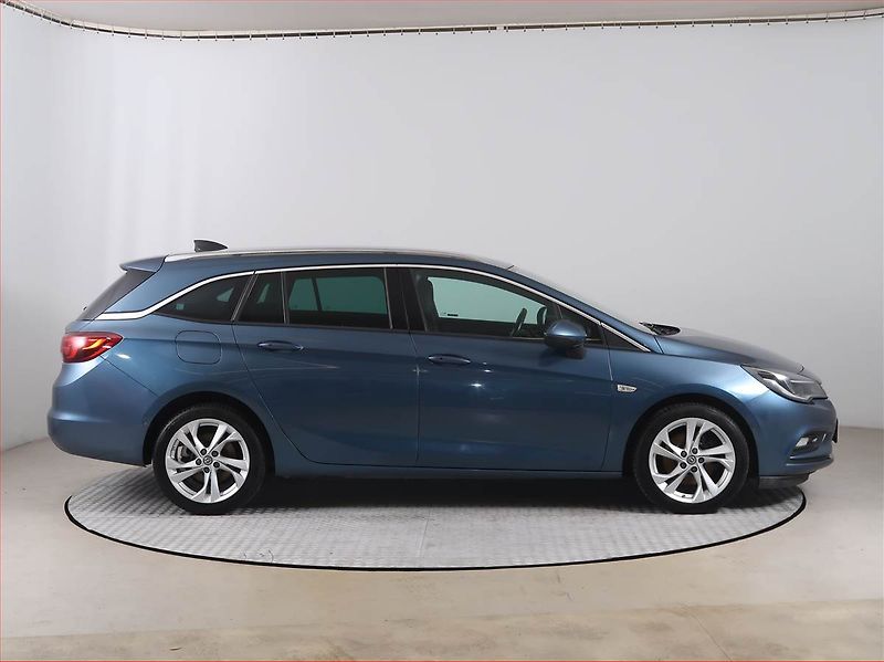 Opel Astra (2016) 1.6 CDTI, Serv.kniha, Navi - fotka 6 z 18
