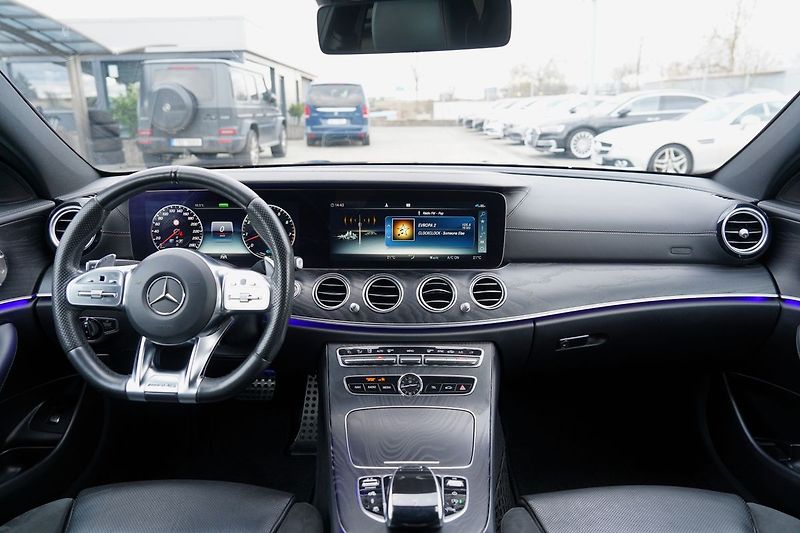 Mercedes-Benz Třídy E E 53 AMG 4Matic+/440PS - fotka 24 z 48