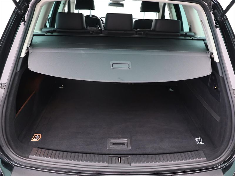Volkswagen Touareg 3,0 TDI V6 193kW 4x4 Tažné - fotka 10 z 34