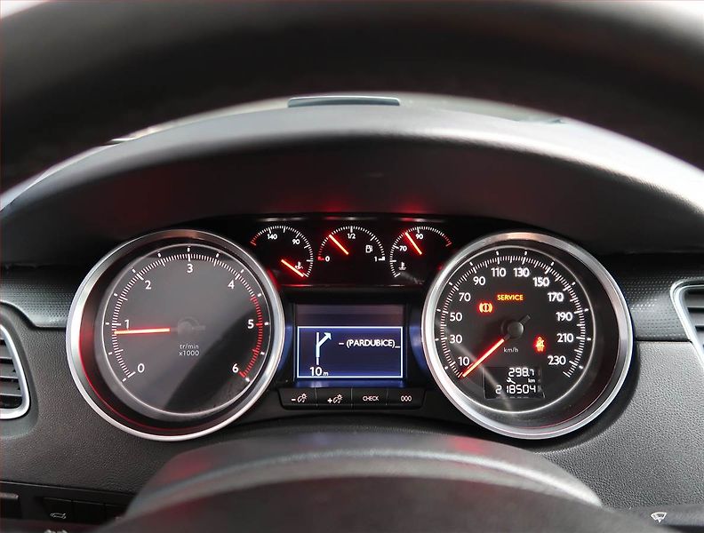 Peugeot 508 (2011) 2.0 HDi, nová STK, udržované - fotka 11 z 22