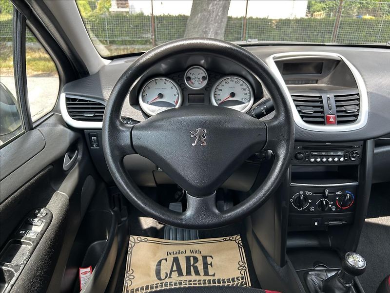 Peugeot 207 1,4 i  Klima,ISOFIX,CentrálDO - fotka 17 z 42
