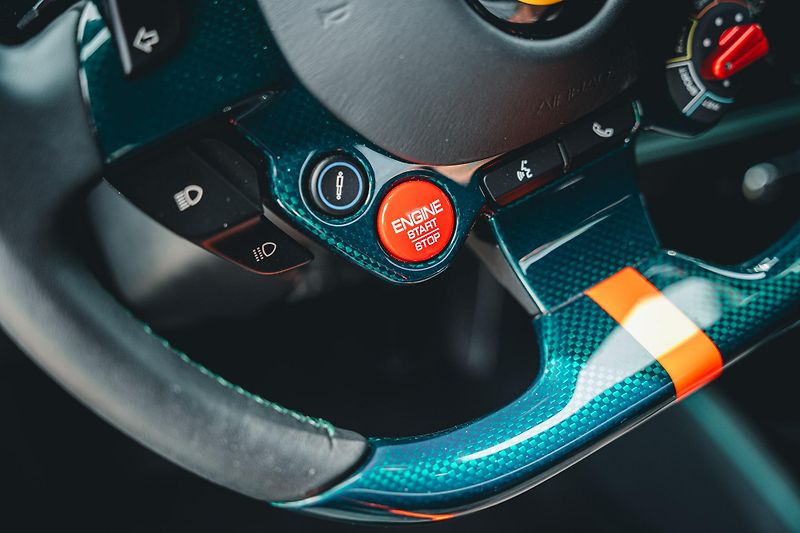 Ferrari F8 (2022) Tributo Special Tailor Made  - fotka 46 z 60
