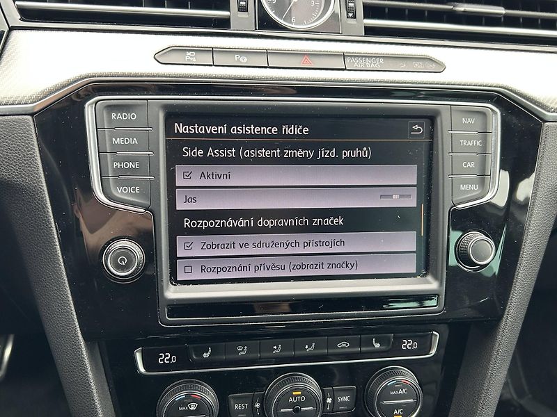 Volkswagen Passat Highline R-line DSG 4MOTION 2, - fotka 19 z 28
