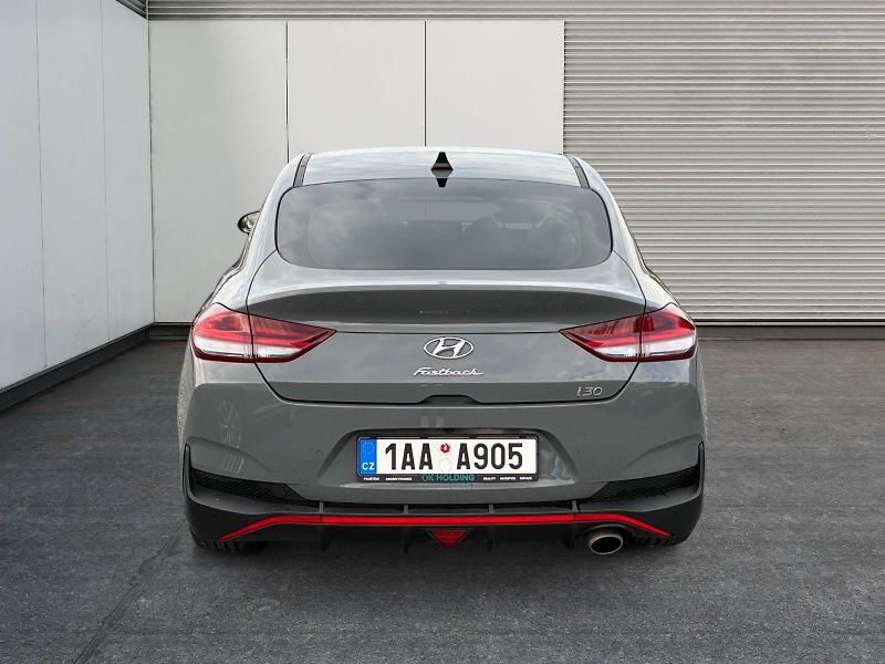 Hyundai i30 (2023) N LINE 1.5T-GDI 118kW CZ DPH - fotka 5 z 11