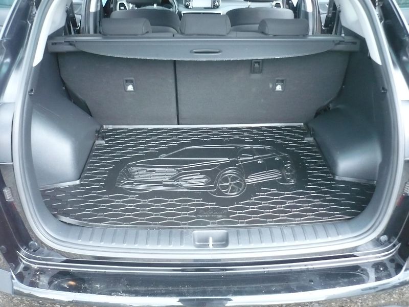 Hyundai Tucson 1.6T-GDI 130Kw 4x4 ČR Kamera - fotka 30 z 33