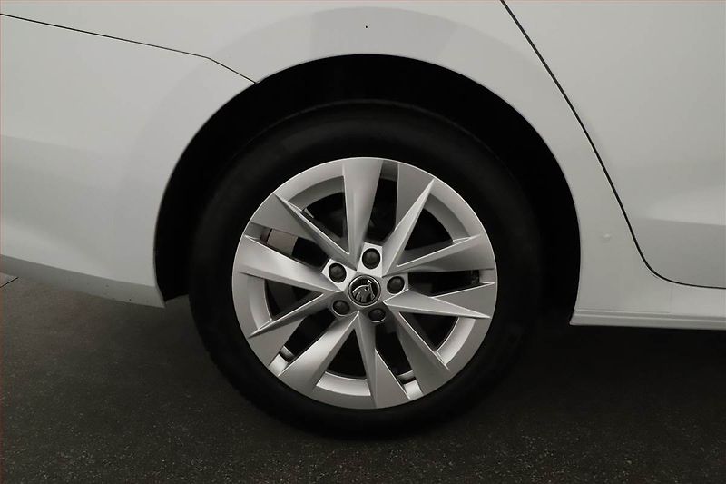Škoda Octavia (2022) 2.0 TDI, ČR,1.maj, Serv.kniha - fotka 16 z 16