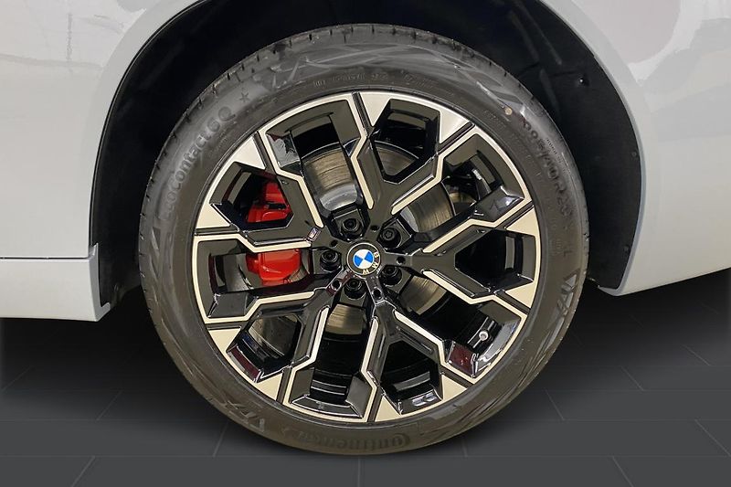 BMW X3 M50 xDrive - fotka 5 z 8