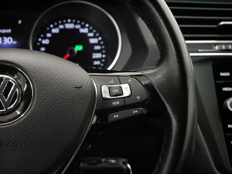 Volkswagen Tiguan Allspace - fotka 16 z 35