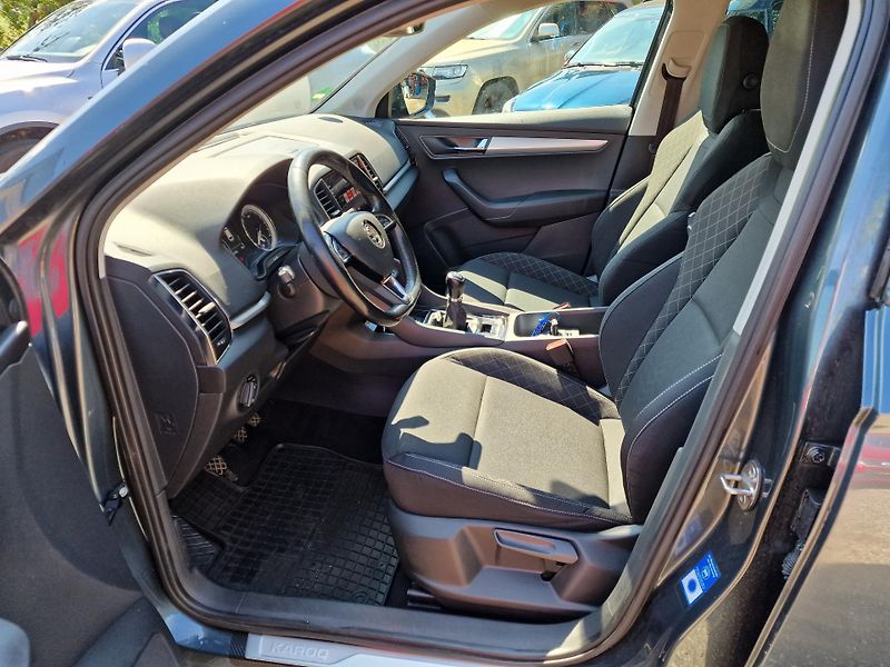 Škoda Karoq 1,0TSI 85KW VÝHŘEV,ALU KOLA  - fotka 7 z 18