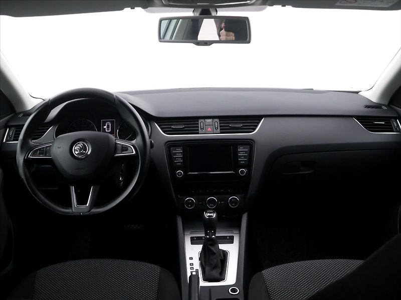 Škoda Octavia 2,0 TDI 135kW 4x4 DSG - fotka 21 z 28