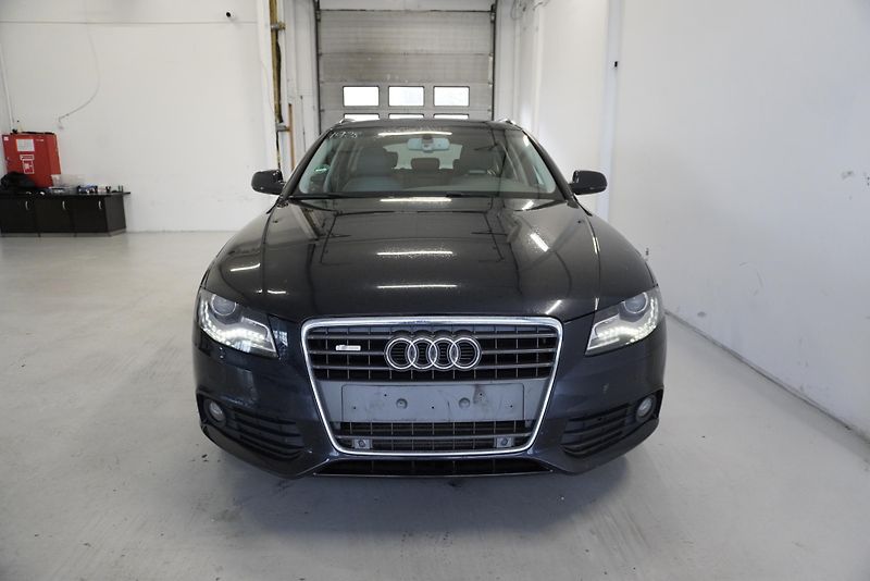 Audi A4 2.0 TFSi - fotka 2 z 33