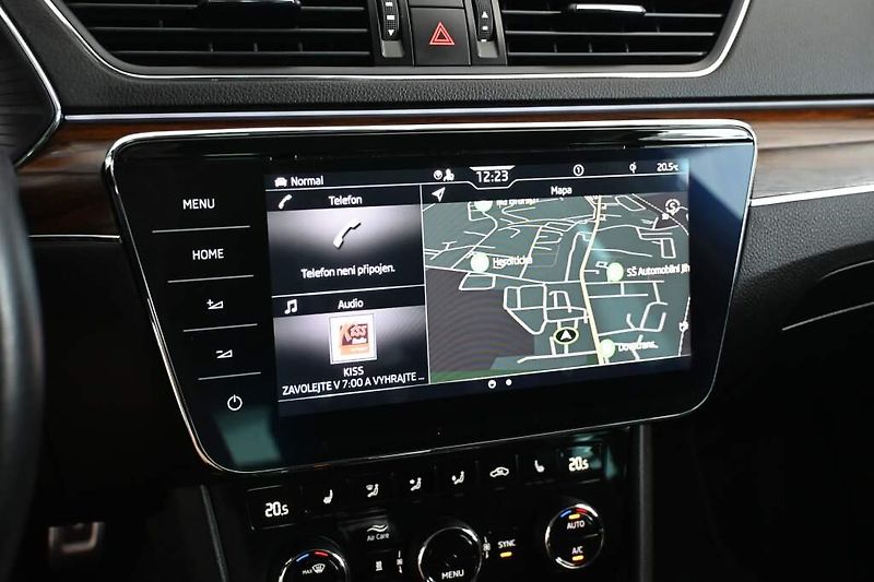 Škoda Superb (2023) 2.0 DSG 4x4 SCOUT Matrix LED T - fotka 17 z 40