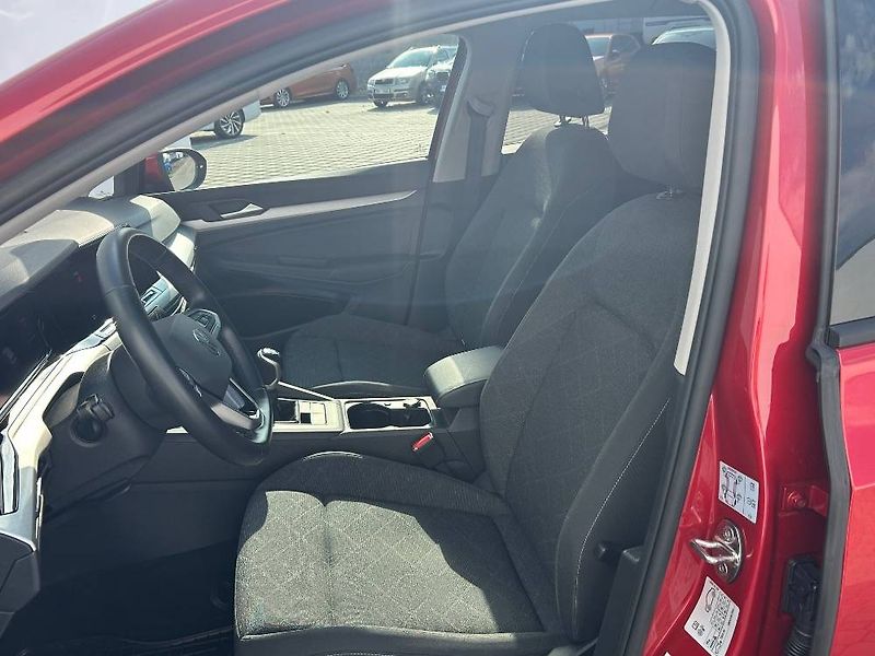 Volkswagen Golf Life 6G 1,5TSi - fotka 6 z 24