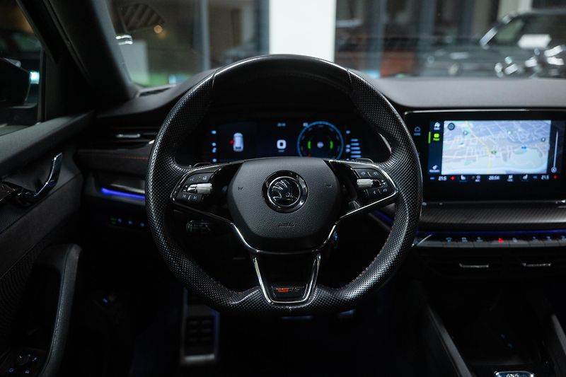 Škoda Octavia (2021) RS 147 KW 4X4  - fotka 46 z 47
